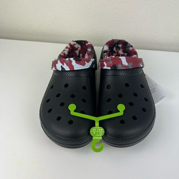 CROCS adult CLASSIC FUZZ-LINED CAMO - BLACK/RED main image 3
